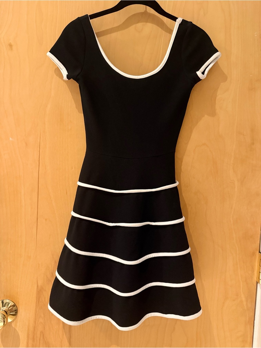 Black and White Scoop Neck Fit-and-Flare Dress